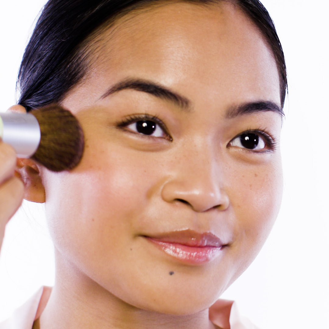 Pixi + Hello Kitty Glow-y Powder View 4 of 16